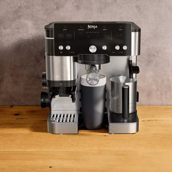 Pack Machine Espresso Ninja Luxe Café Essential avec solution détartrante et boite à marc
