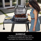 Barbecue électrique et fumoir Ninja Woodfire Pro XL avec thermosonde Smart Cook, support et housse