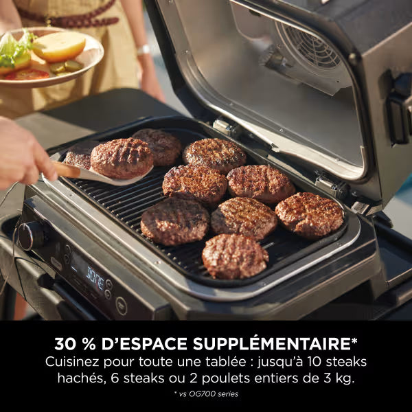 Barbecue électrique et fumoir Ninja Woodfire Pro XL avec thermosonde Smart Cook, support et housse
