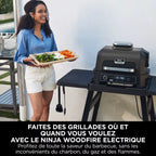 Barbecue électrique et fumoir Ninja Woodfire Pro XL avec thermosonde Smart Cook, support et housse